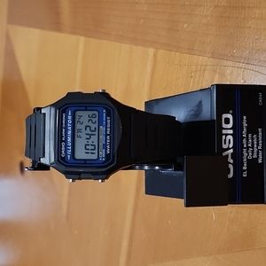Casio watch daily alarm water resistant new